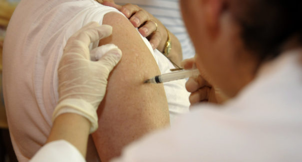 Influenza: conheça a vacina, grupos de risco e onde se vacinar