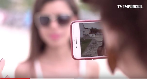 Inclusão: Deficientes visuais tiram fotos em oficina