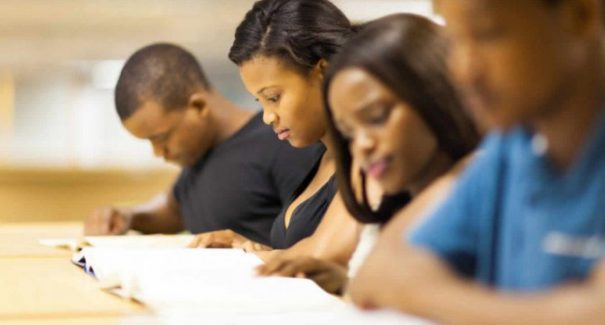 Cotistas negros deverão passar por avaliação visual em concursos federais