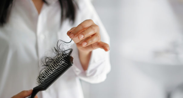 Queda de cabelo ou calvície? Saiba como diferenciar