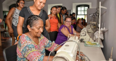 40 mulheres participam do curso de Corte e Costura nas Mercês