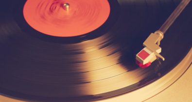 Dia mundial do Vinil é comemorado com exposição e música