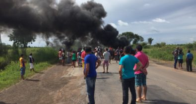 Interdição da BR 135 próximo a São Mateus do Maranhão