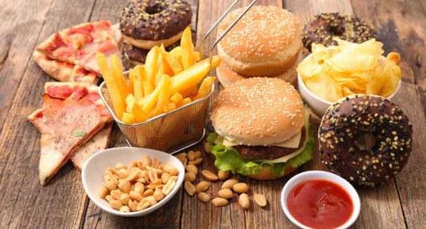 As doenças mais comuns provocadas pela má alimentação