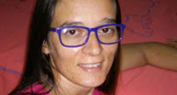 Mulher é morta a facadas na frente dos filhos no interior do estado