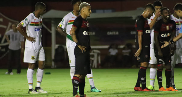 Sampaio Corrêa elimina o Vitória e está na semifinal do Nordestão