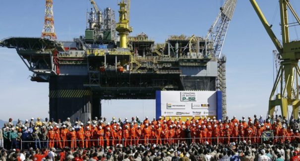 Sindicato dos petroleiros anuncia greve de advertência