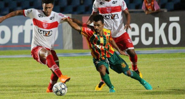 Sampaio amarga mais uma derrota na Série B