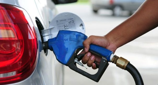 Petrobras anuncia queda nos preços da gasolina e do diesel nesta quarta
