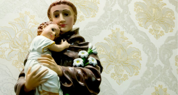 Aprenda 6 simpatias para o dia de Santo Antônio