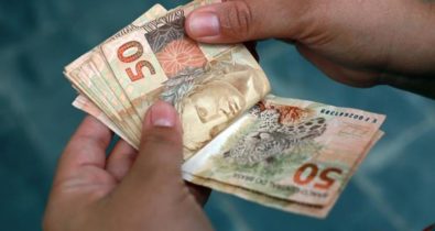 Valor do salário mínimo deve subir no mínimo para R$ 1.412 em janeiro