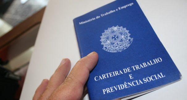 Brasil gerou 2,7 milhões de empregos formais em 2021