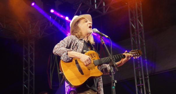 Alceu e Flávia Bittencourt lotam a segunda noite do São João de Todos