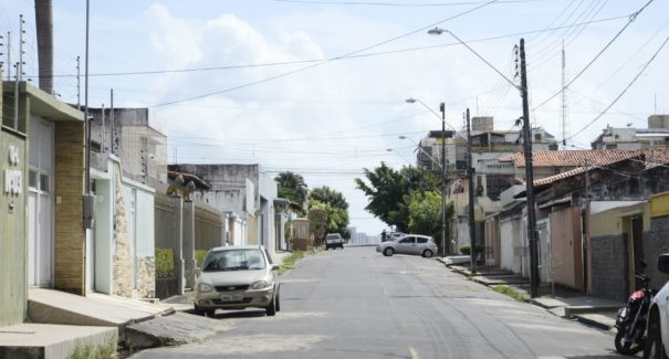 Bairros de São Luís vivem contradições na torcida da seleção canarinha