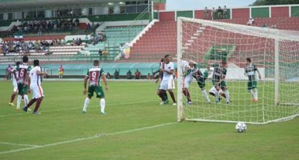 Moto vai pra cima e vence o Fluminense de Feira-BA fora de casa