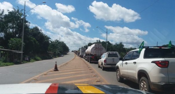 Despacho de notas fiscais congestiona BR-135