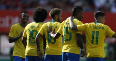 Brasil vence a Áustria por 3 a 0 e segue para a Rússia