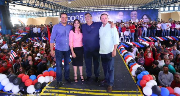 Milhares acompanham lançamento da candidatura de Flávio Dino