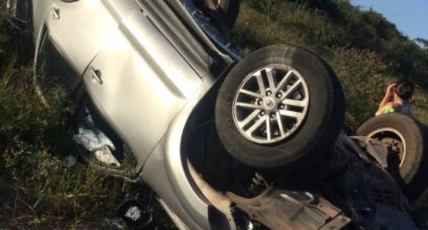 Zé Reinaldo deixa semi-UTI e pode ter alta nesta terça