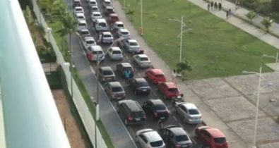 Apresentação da Esquadrilha da Fumaça congestiona o trânsito