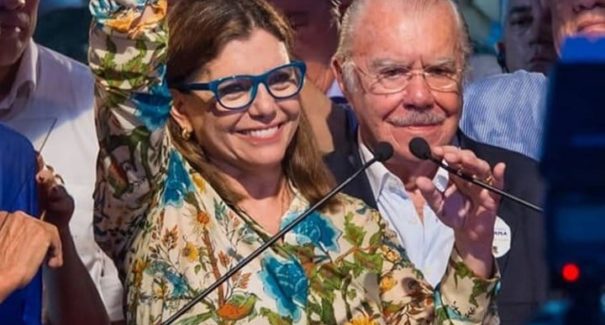 José Sarney doa R$ 95 mil para campanha da filha, Roseana