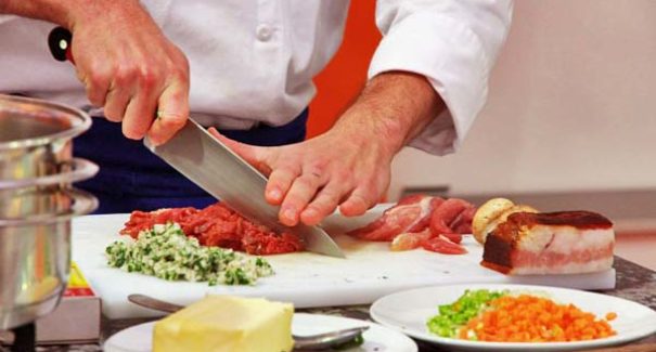 Sesc oferece vaga de emprego para área de cozinha