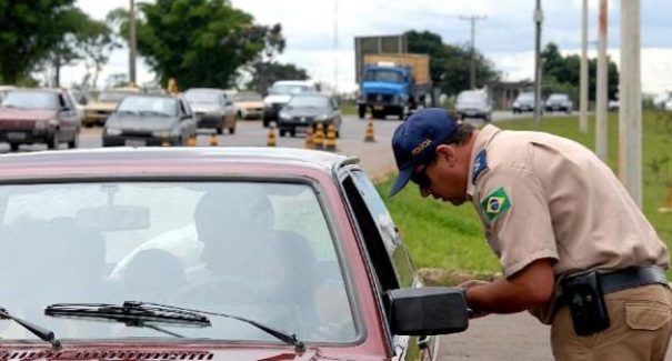 Multas de trânsito agora poderão ser pagas no cartão de crédito