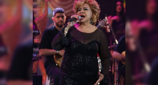 Alcione tem shows adiados por conta de internação