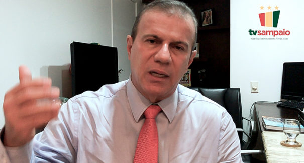 Sampaio demite diretor de futebol e presidente assume o cargo