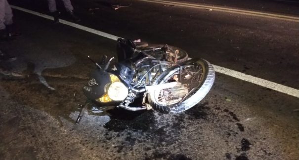 Acidente deixa motociclista morto e duas pessoas feridas
