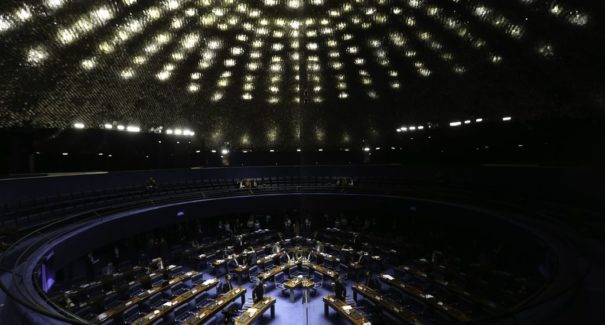 Candidatos ao senado acumulam gastos de R$ 7,7 milhões