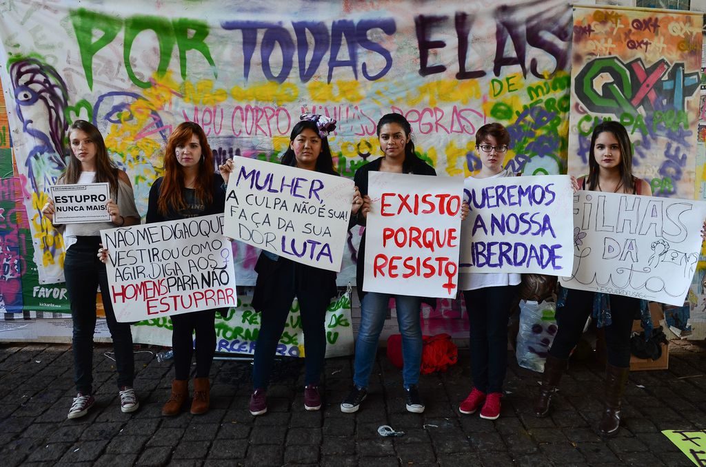Manifestação de mulheres contra o machismo e a cultura do estupro na Avenida Paulista, região central da cidade (Foto: Rovena Rosa/Agência Brasil)