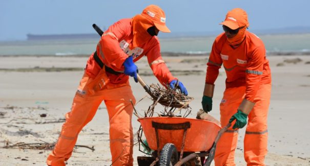 Prefeitura de São Luís realiza ação educativa e de limpeza em praias neste sábado