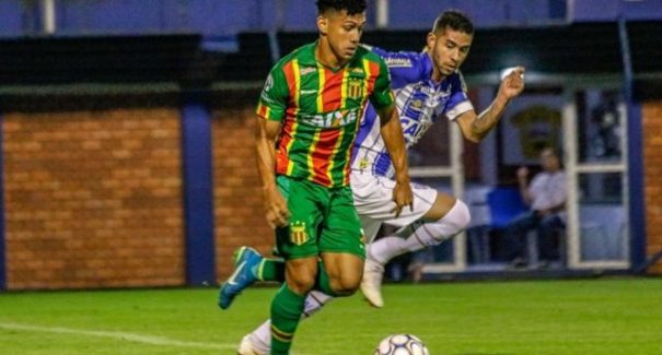 Sampaio Corrêa amarga derrota em Florianópolis