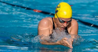 Maranhense quebra recorde em competição de natação master