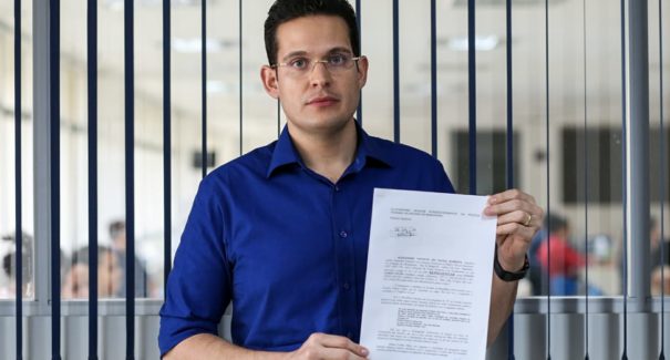 Mensagem de Lobão Filho para Alexandre Almeida vira caso de polícia
