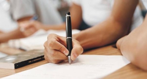 Concursos abertos no Maranhão pagam salários de até R$ 6.000,00