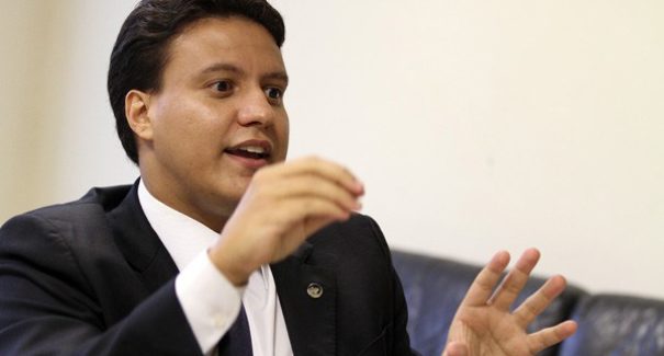 Em entrevista, Felipe Camarão esclarece críticas à educação durante o debate
