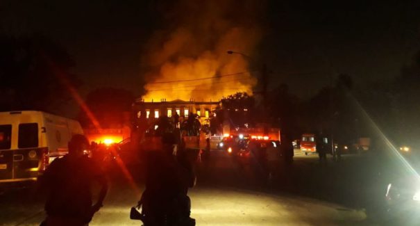 Museu: Incêndio destrói 200 anos de registros históricos do Brasil