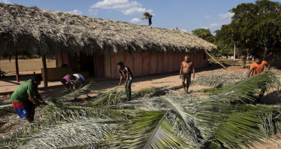 Indígenas maranhenses recebem tratamento médico em aldeia