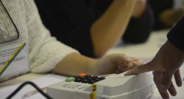 Começa a semana do desespero pelo voto
