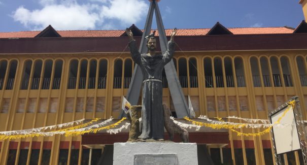 Fiéis encerram hoje festejo de São Francisco de Assis
