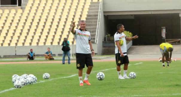 Marcinho Guerreiro x Roberto Fonseca: o duelo dos técnicos