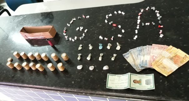 Jovem de 20 anos é presa por tráfico de drogas em São Luís