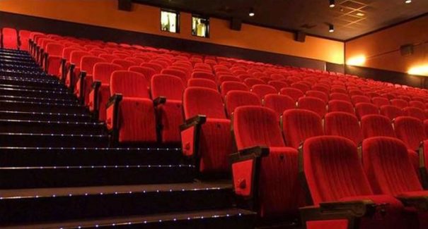 Cinema lança filmes, mesmo fechado durante pandemia
