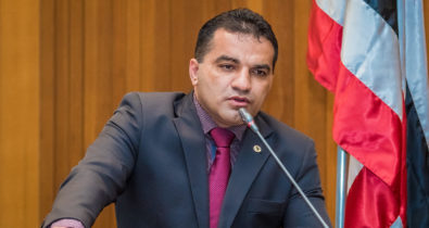 Deputado federal Josimar de Maranhãozinho sofre acidente de carro