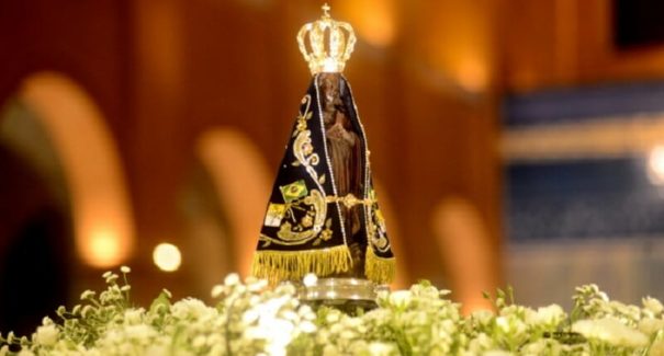 Sexta-feira de celebrações em São Luís
