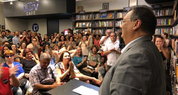 No Rio de Janeiro, Dino afirma que defende “uma escola sem censura”