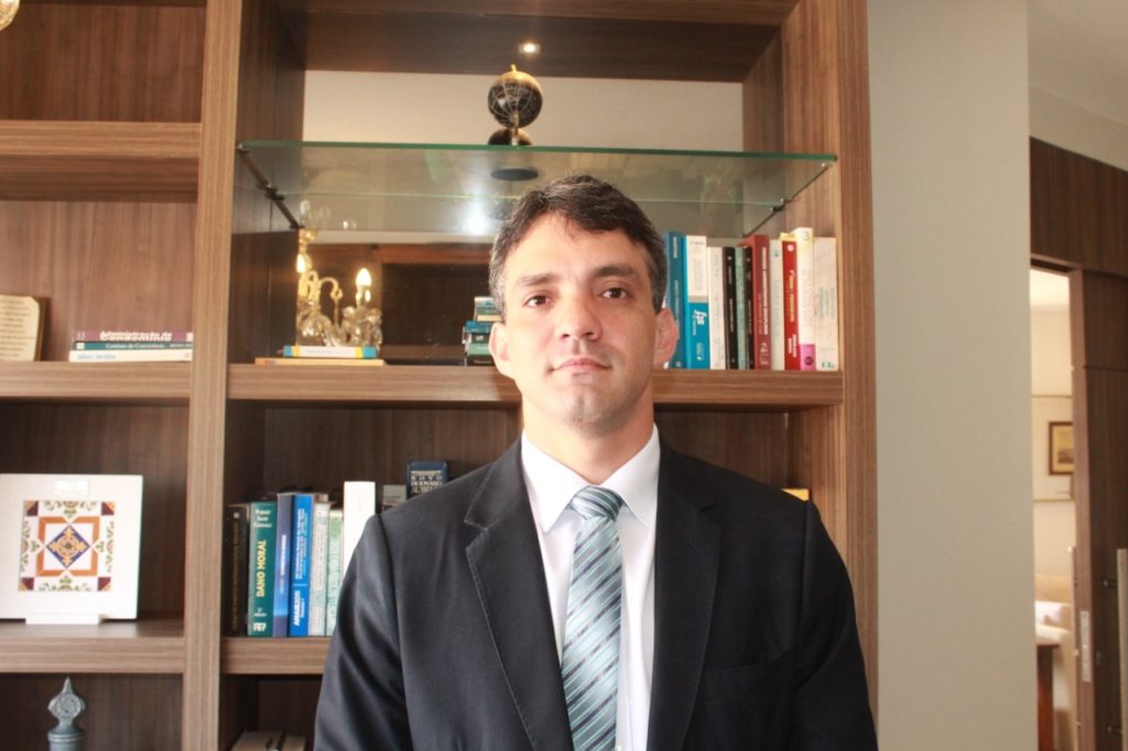 “Contas estão aprovadas”, diz atual presidente da OAB-MA, Thiago Diaz