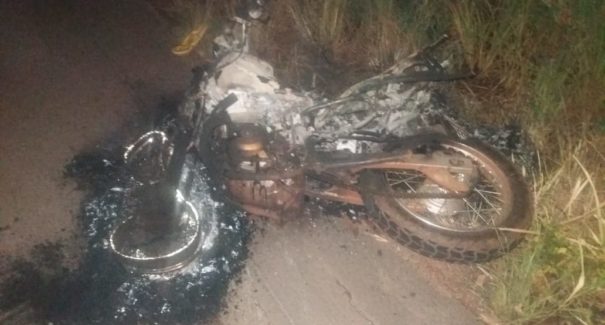 Motociclista morre após colisão frontal com carreta na BR 010